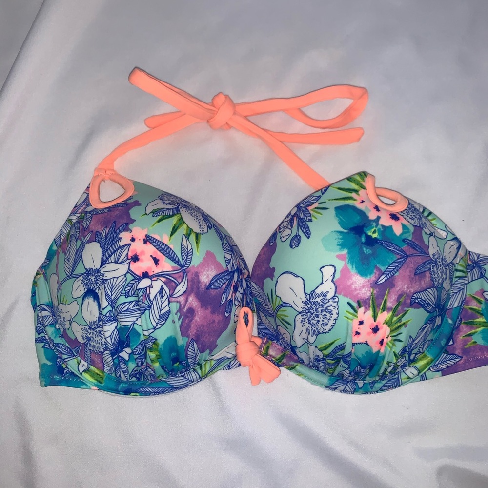 VS add two cup sizes bikini top